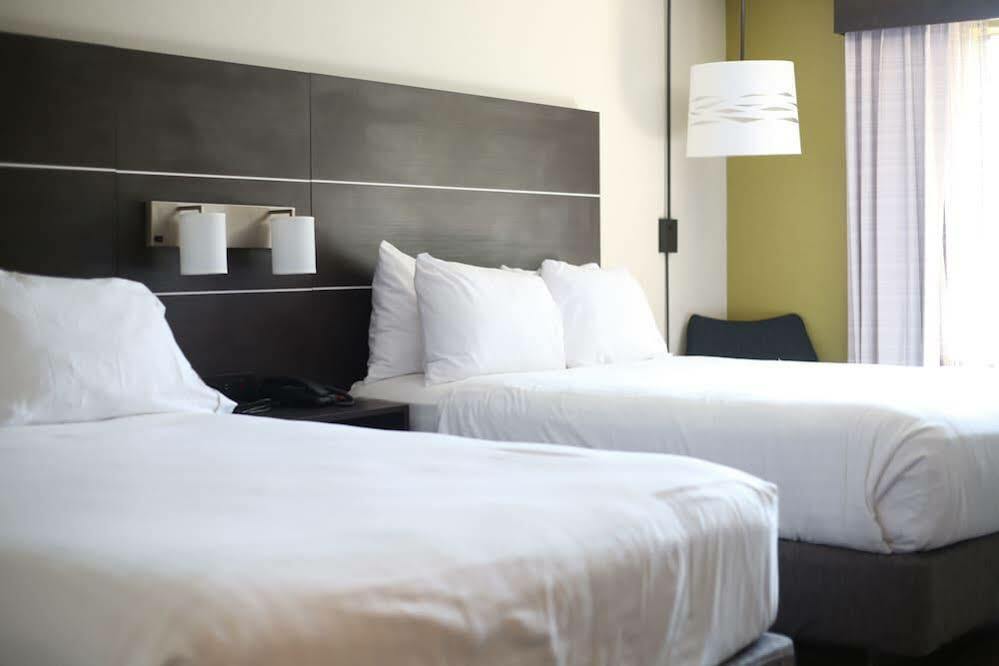 Holiday Inn Express Great Barrington By Ihg Eksteriør billede