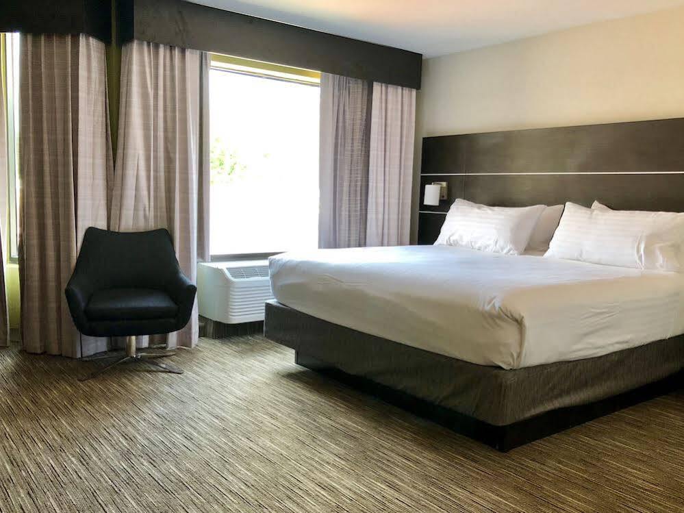Holiday Inn Express Great Barrington By Ihg Eksteriør billede
